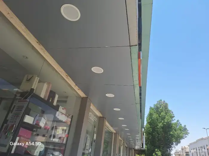 دعايه واعلان تصميم وتركيب لوحات محلات والابراج استيكرات 15