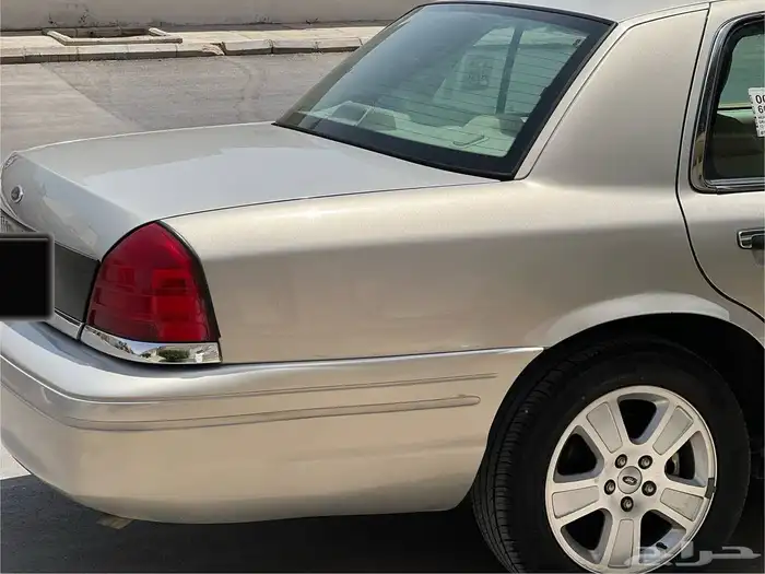 فورد كروان فكتوريا 2012 ماشي 270 الف (تم البيع) 9