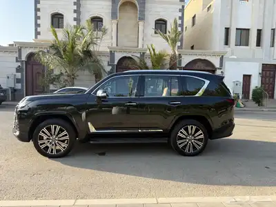 لكزس LX600 BB 2