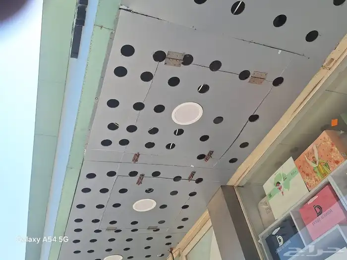 دعايه واعلان تصميم وتركيب لوحات محلات والابراج استيكرات 16