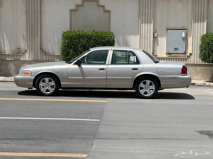 فورد كروان فكتوريا 2012 ماشي 270 الف (تم البيع) 5