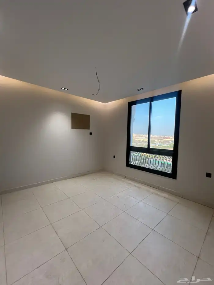 شقه 5 غرف 4