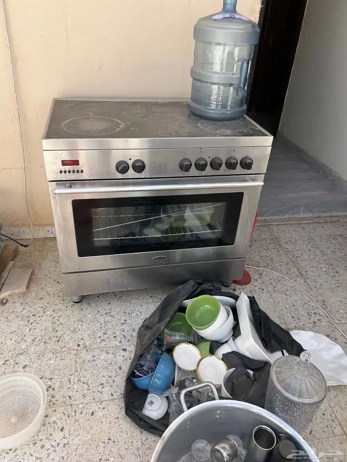 فرن كهربا ئي واحدخس روس وفرن غطس وعدد 2فريزر 2