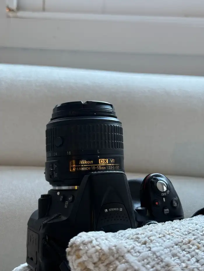 كاميرا نيكون D5300 للبيع مع جميع عدساته وملحقاته 2