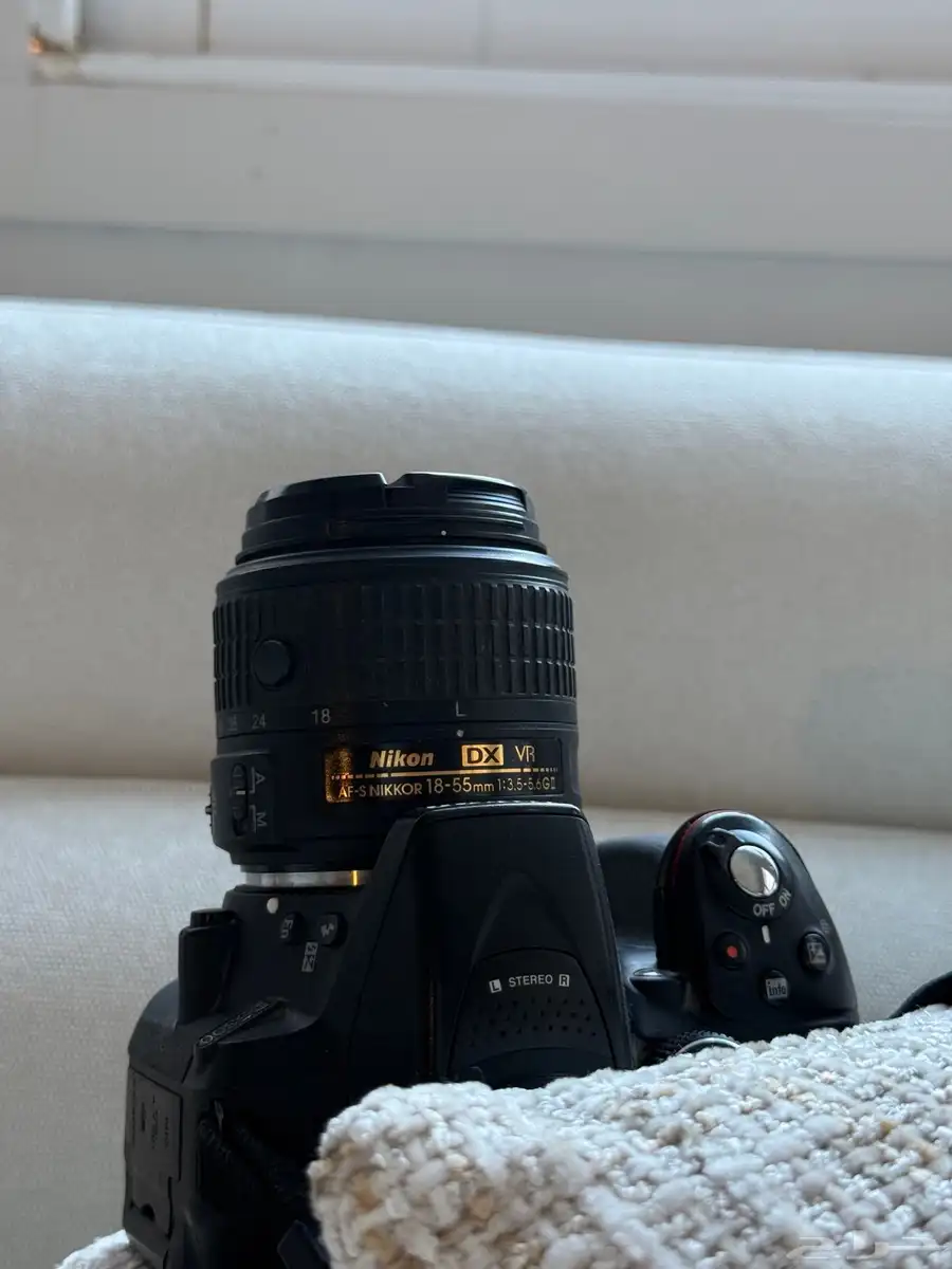 كاميرا نيكون D5300 للبيع مع جميع عدساته وملحقاته 2