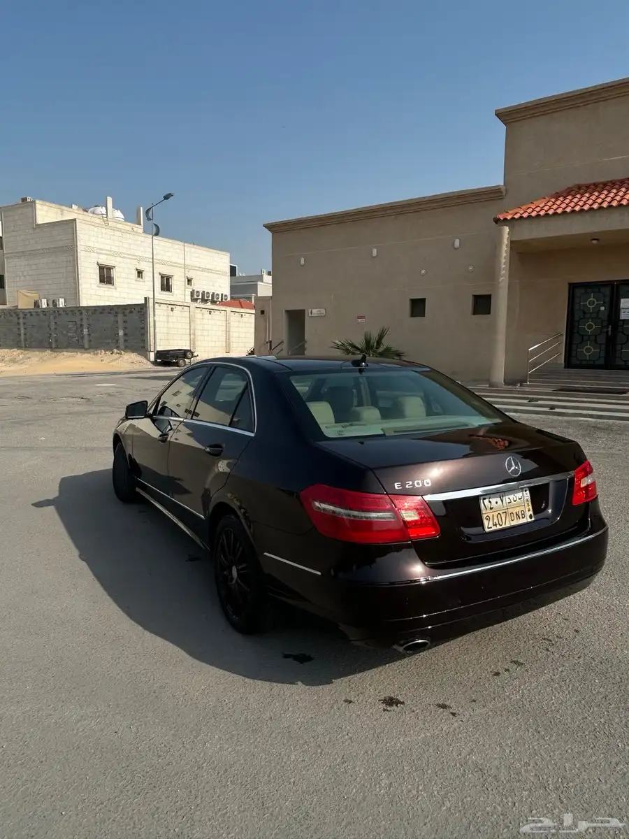 مرسيدس E200 مالك اول 6