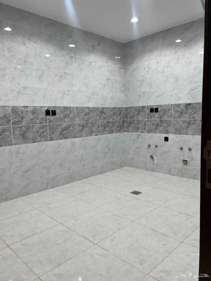 شقه 5 غرف 0