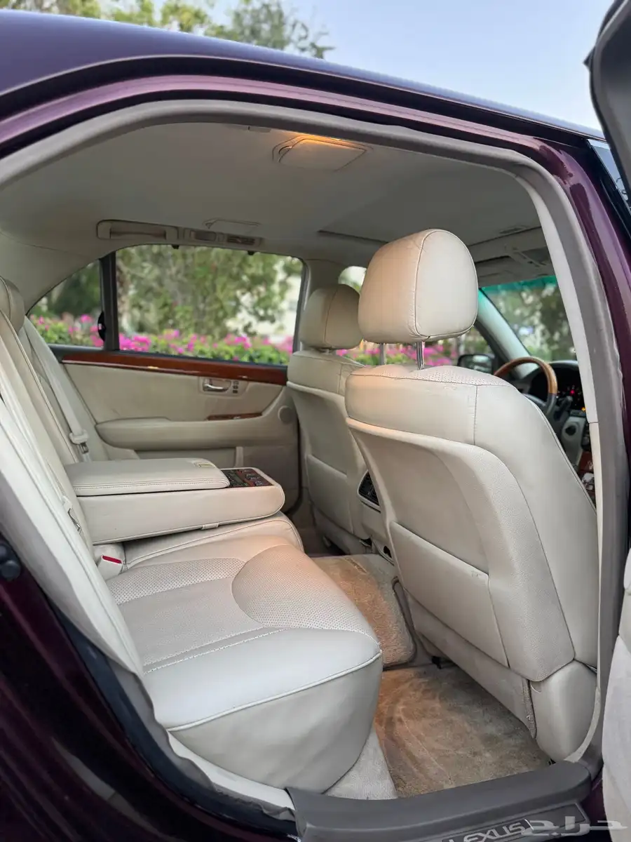 2005 Lexus LS430 13