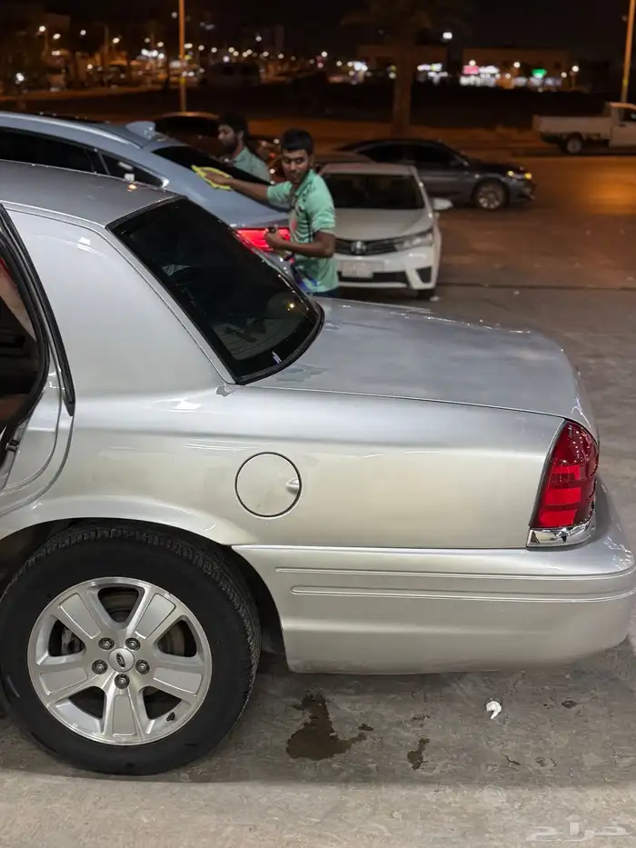 فورد فكتوريا 2008 نظيف جدا 4