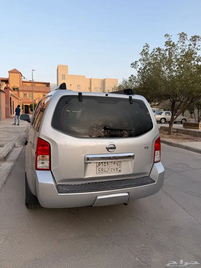 NISSAN pathfinder FAMILY USED SUV 3