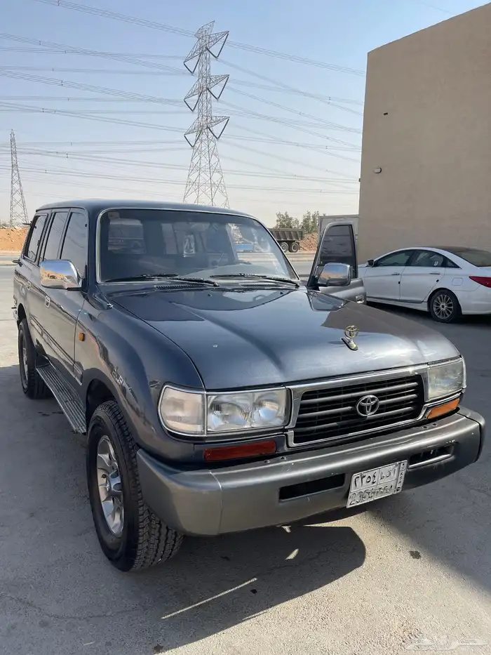 جيب لاندكروزر GX موديل 1992 اللون ازرق غامق مالك اول 1
