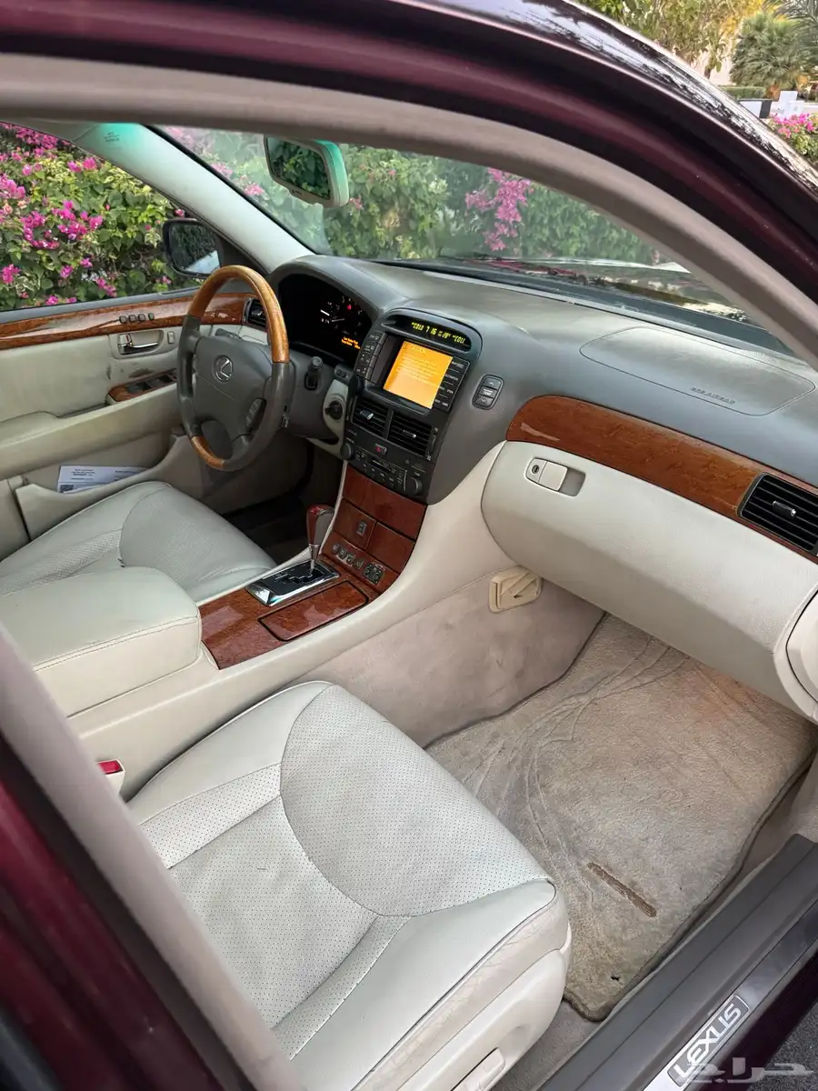 2005 Lexus LS430 11