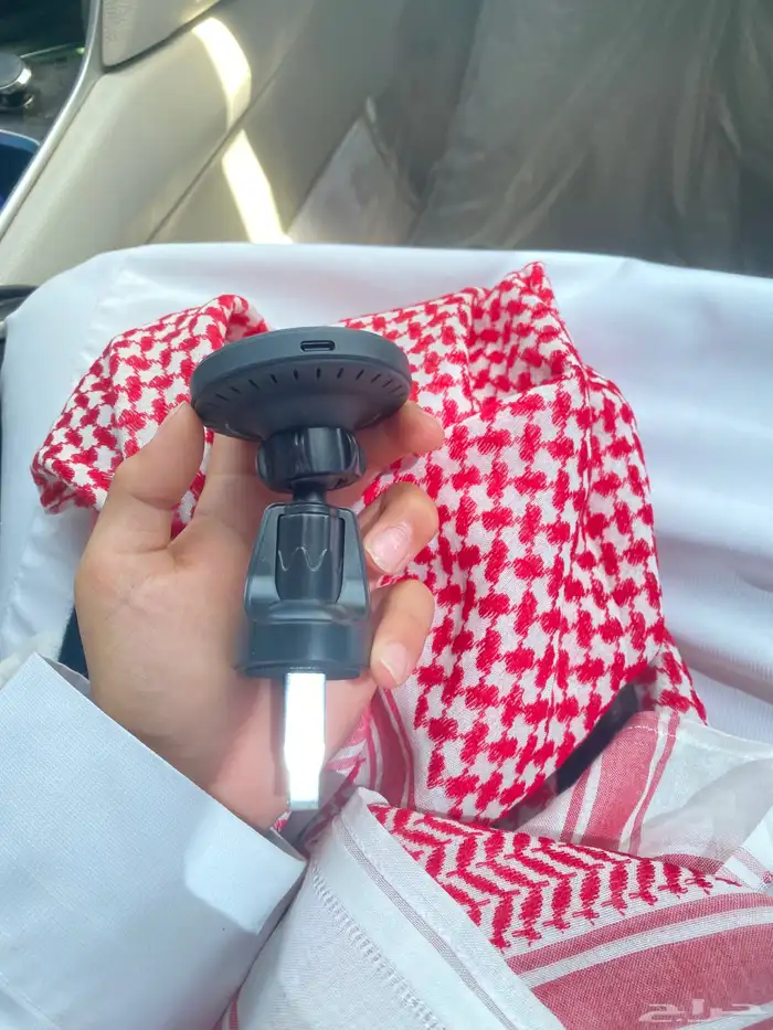 شاحن لاسلكي يشحن الايفون الجالكسي مدري وقاعدة جوال 1