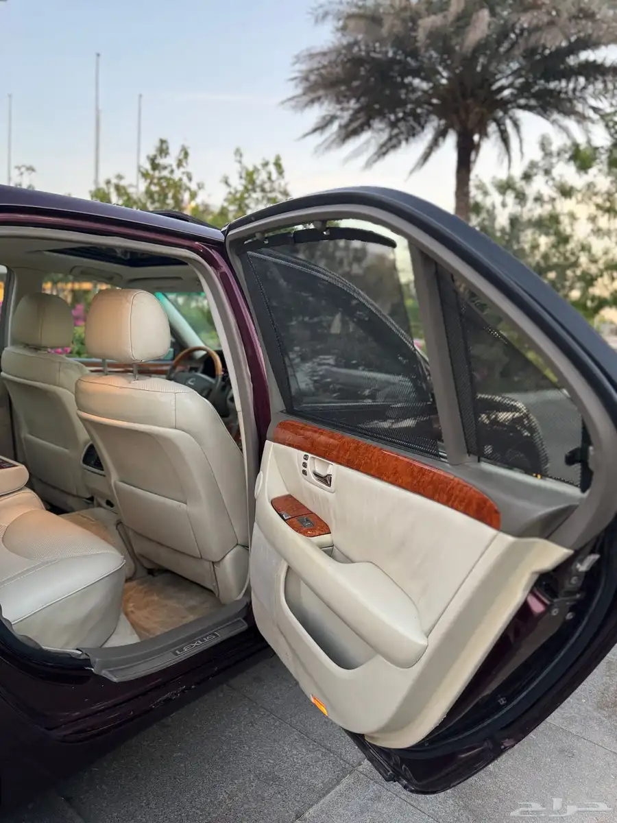 2005 Lexus LS430 17