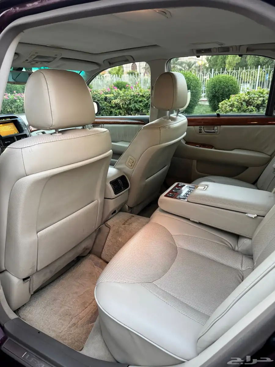 2005 Lexus LS430 14