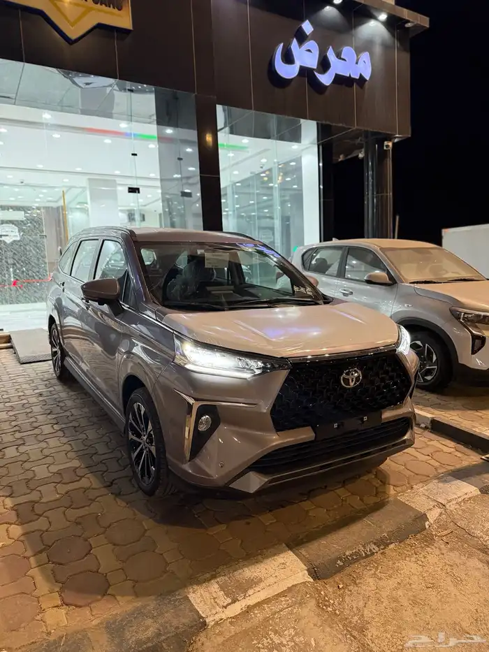 تويوتا فيلوز GLX 2025 جميع الالوان 0