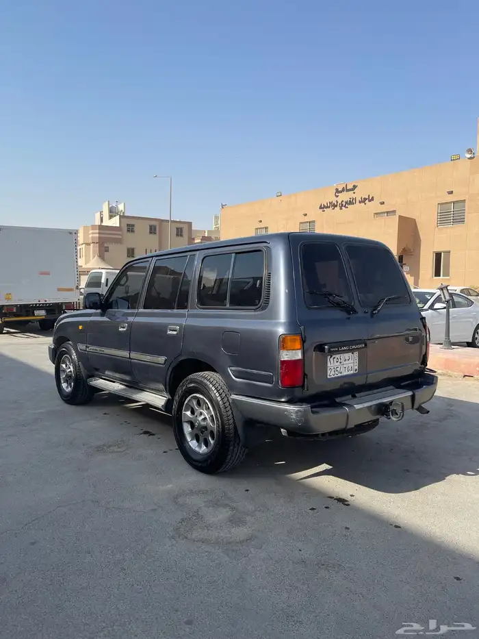 جيب لاندكروزر GX موديل 1992 اللون ازرق غامق مالك اول 2