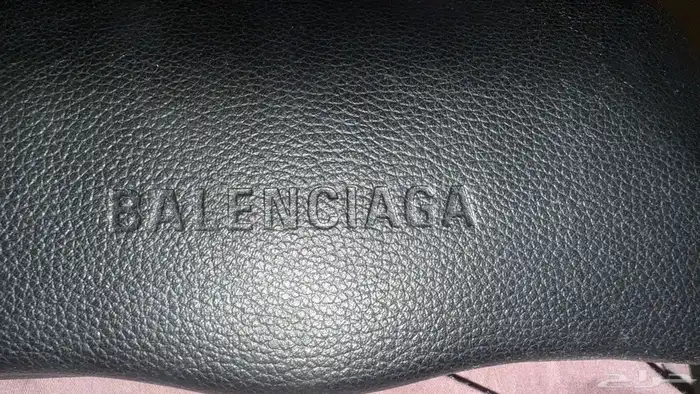 نظاره شمسيه جديده لم تستخدم نوع Balenciaga 1