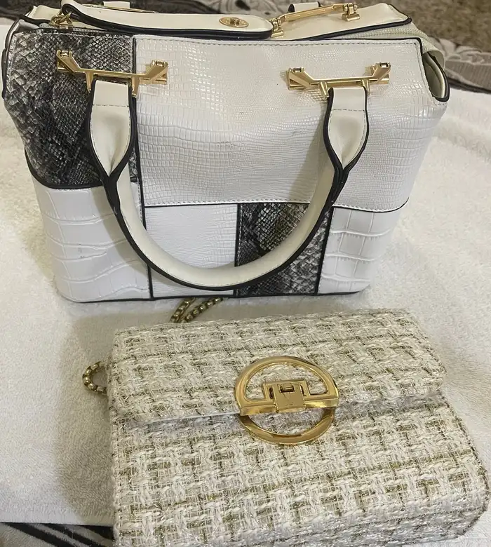 شنط للبيع ع 120للجاد 0