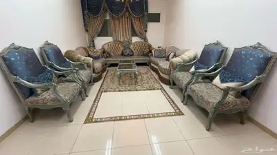 كنب كلاسيك فاخر نظيف جدا 0