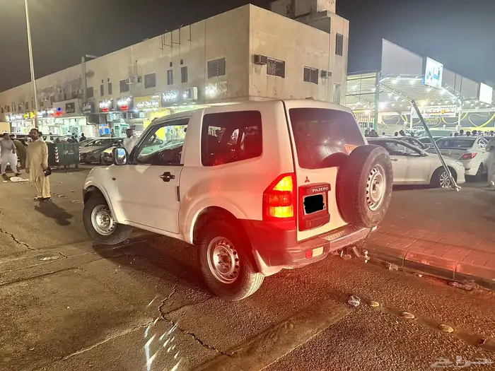 باجيرو 2002 باب واحد نظيف 1