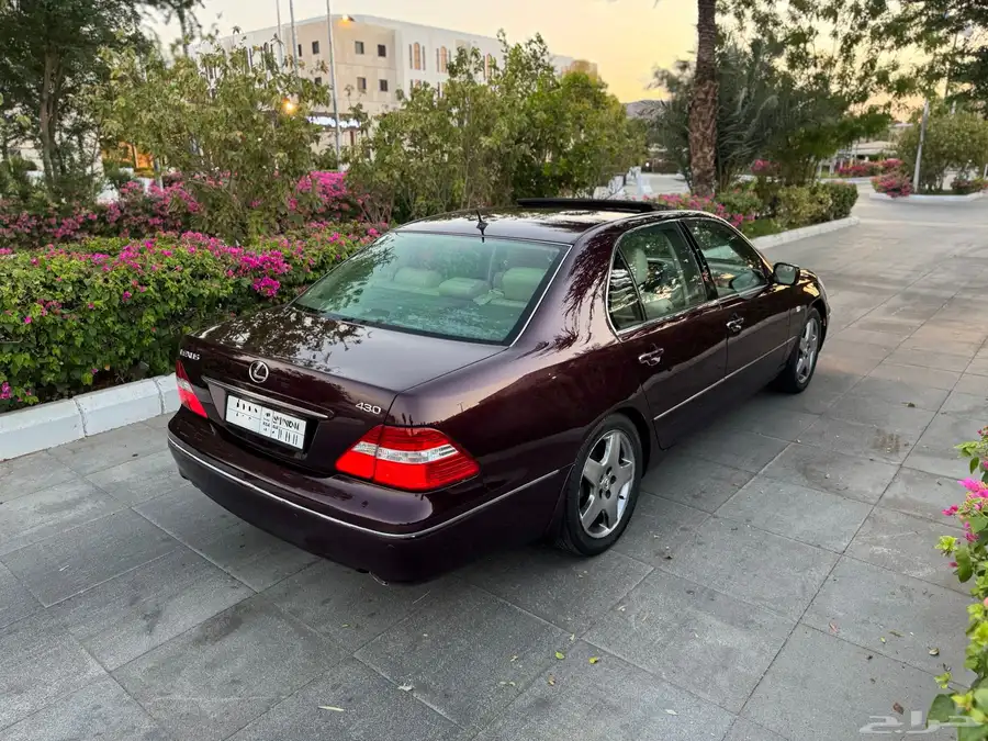 2005 Lexus LS430 2