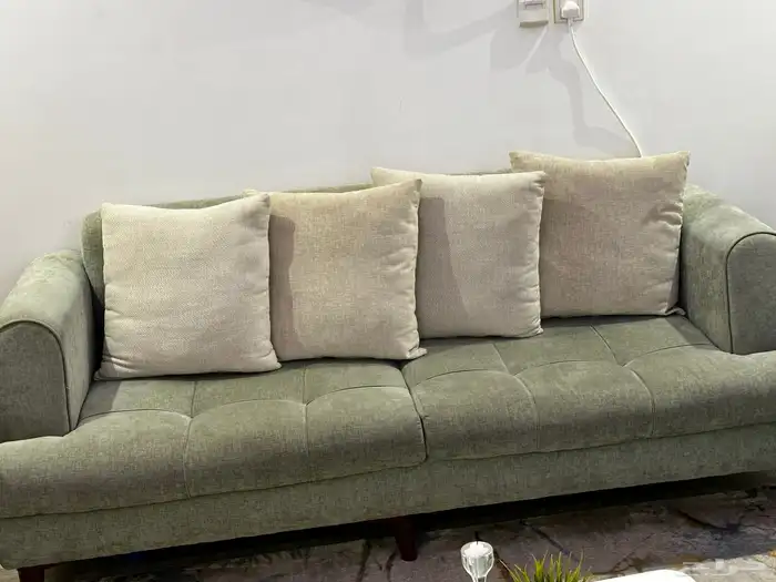 كنب وطاوله مع السجاد 1