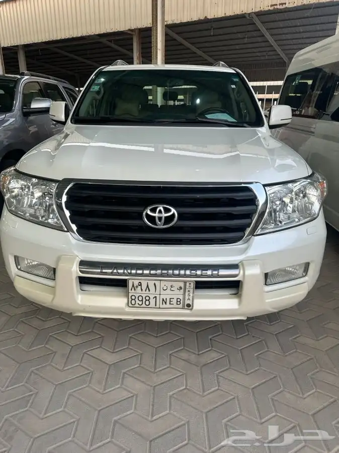 نبيع لاند كروزر 2011 مخزززن ( تم البيع ) 0