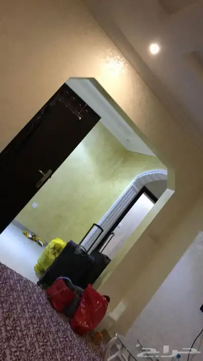 شقة للبيع بسعر مغري حي مريخ 4