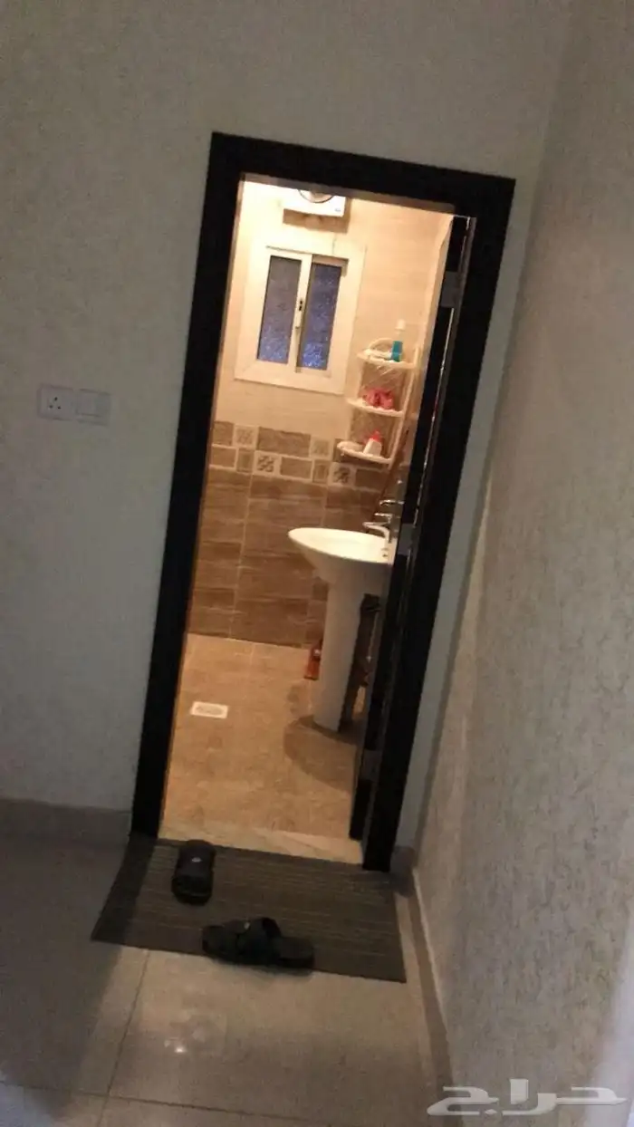 شقة للبيع بسعر مغري حي مريخ 5