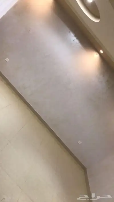 شقة للبيع بسعر مغري حي مريخ 3