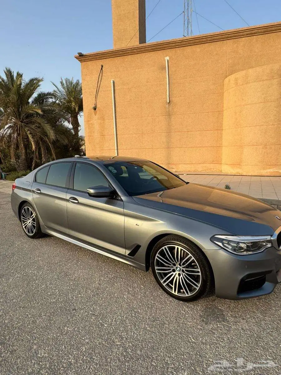 BMW 530i M kit موديل 2017 نظيف 5