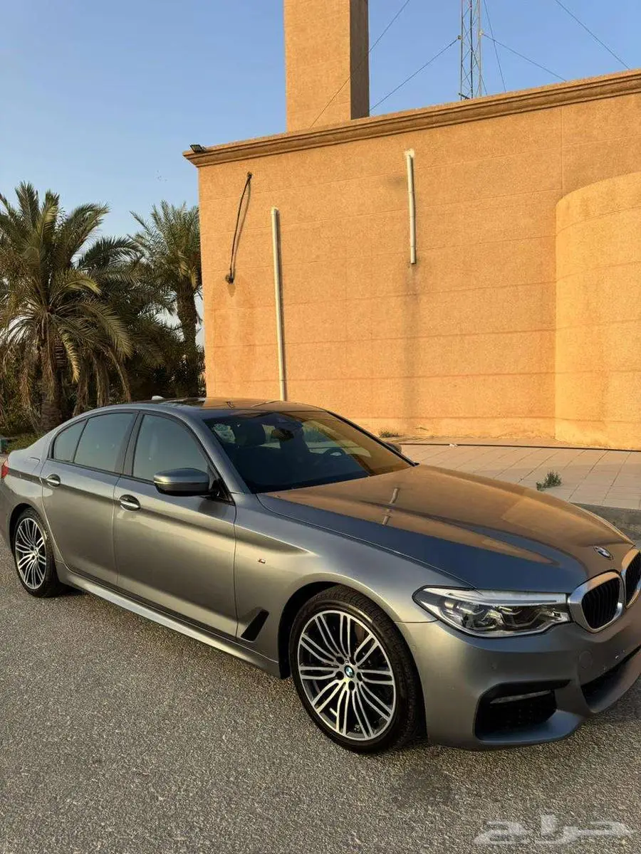 BMW 530i M kit موديل 2017 نظيف 3