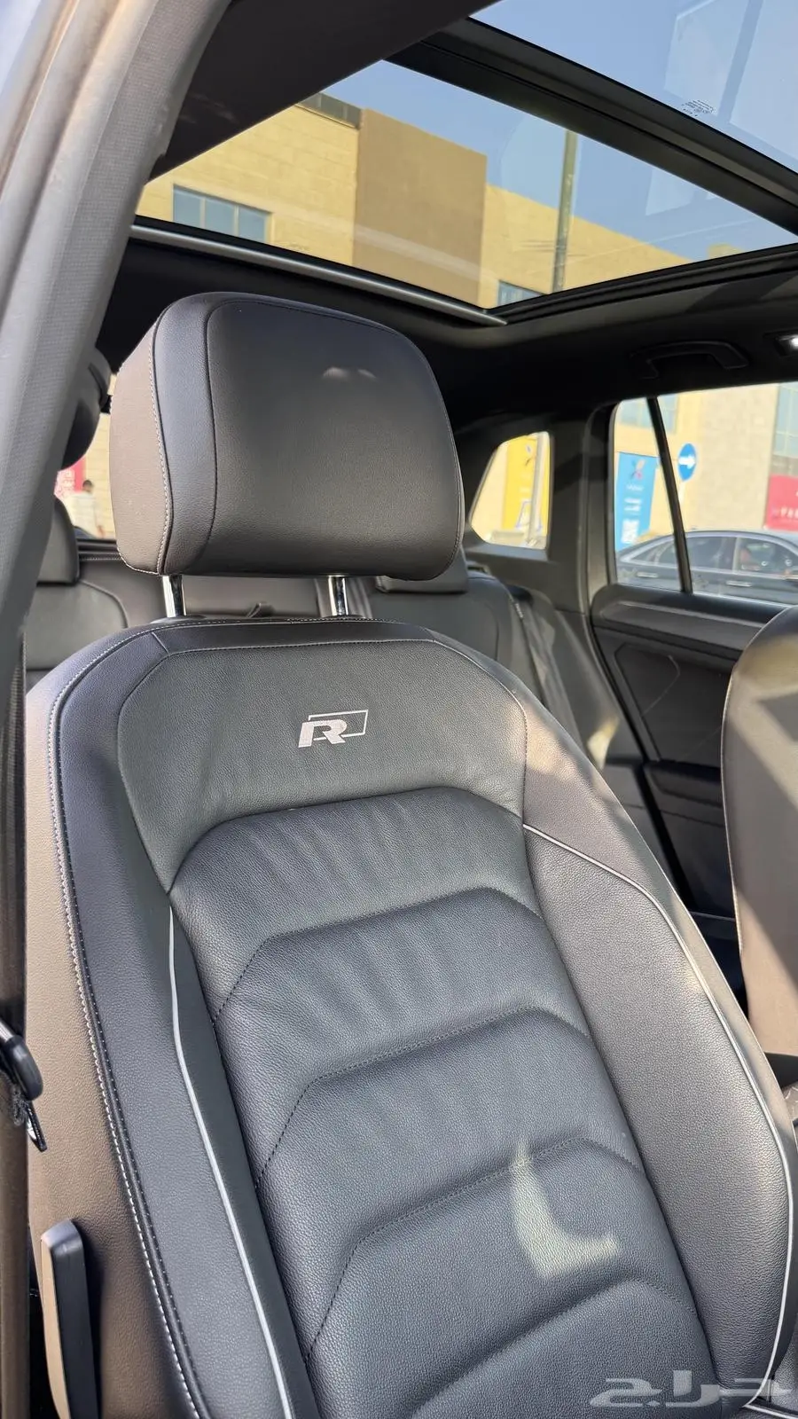 Volkswagen Tiguan R-Line 2019 Full Option Sport 53K KM 13
