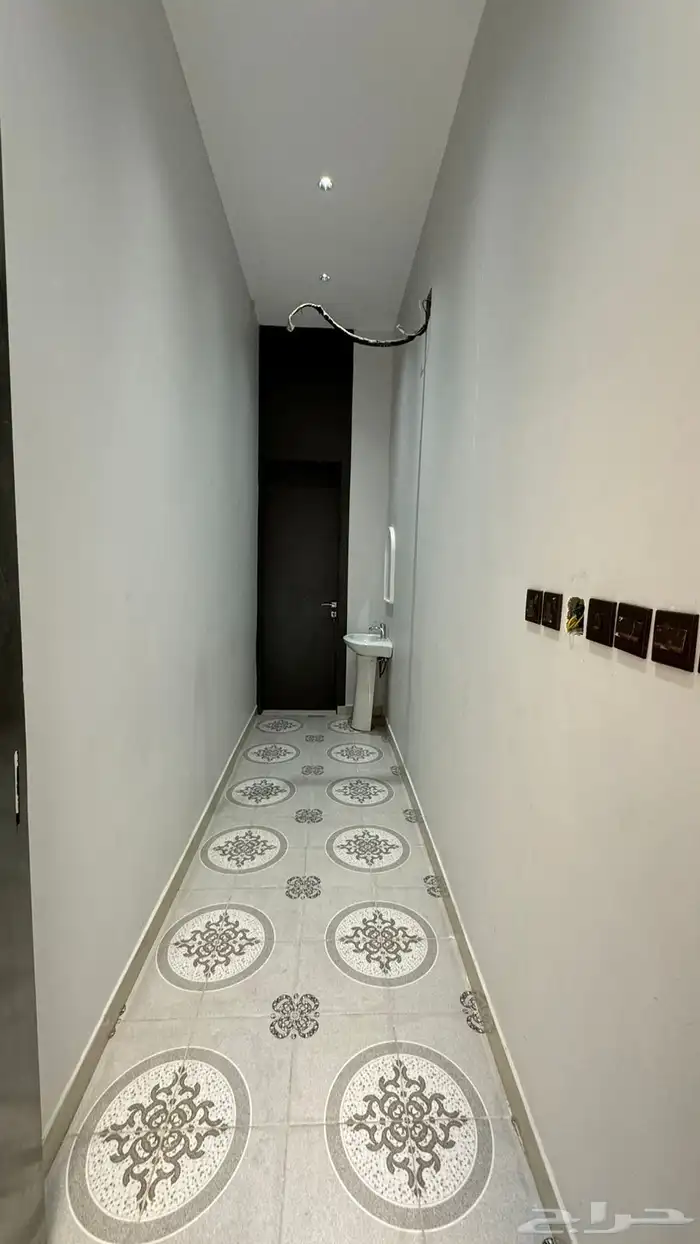 غرفة سائق للإيجار 0