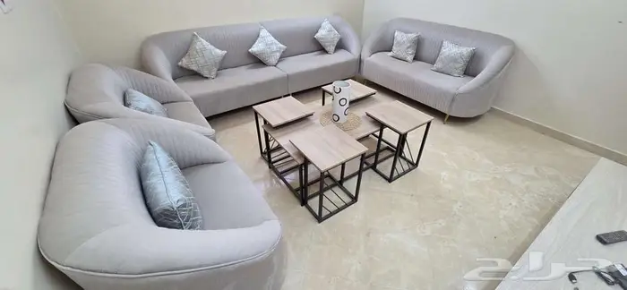 كنب كنبات وطاولة طاولات 0