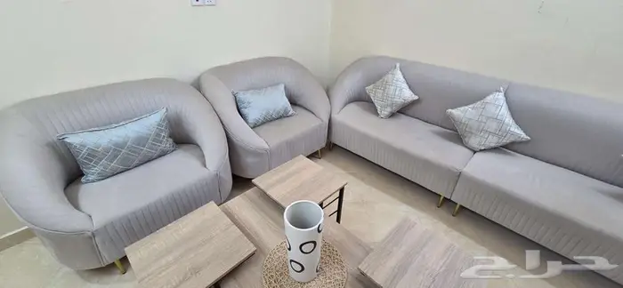 كنب كنبات وطاولة طاولات 1