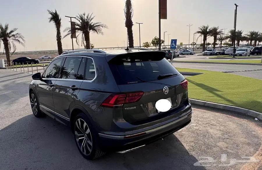 Volkswagen Tiguan R-Line 2019 Full Option Sport 53K KM 19