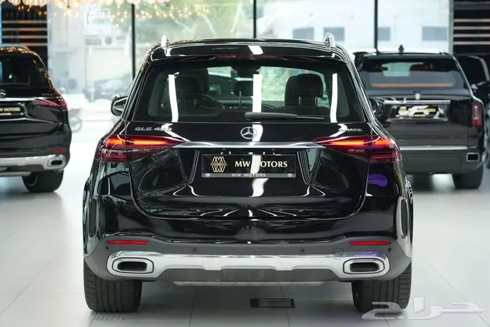 مرسيدس GLE 450 موديل 2024 أصفار خليجي أسود بني 4