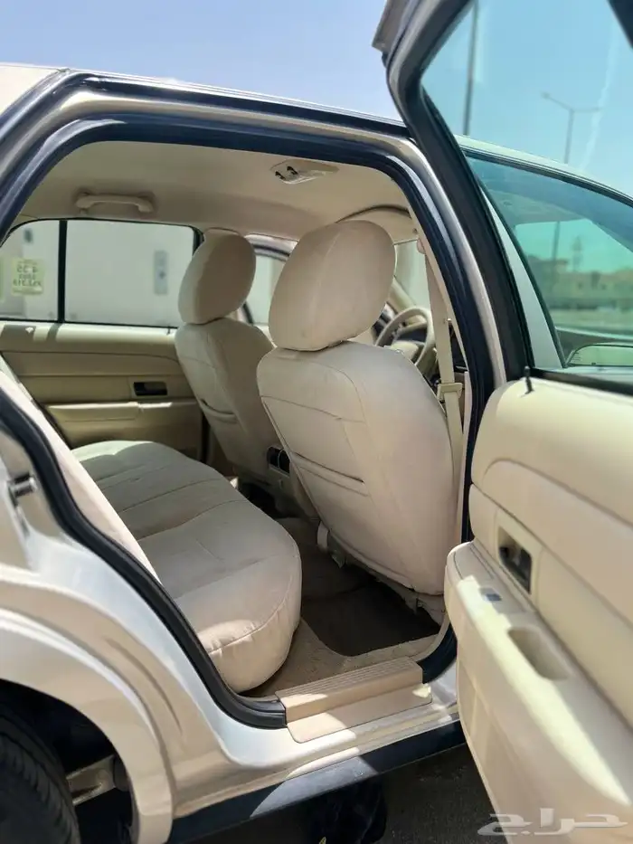 فورد كروان فكتوريا 2012 ماشي 270 الف (تم البيع) 21