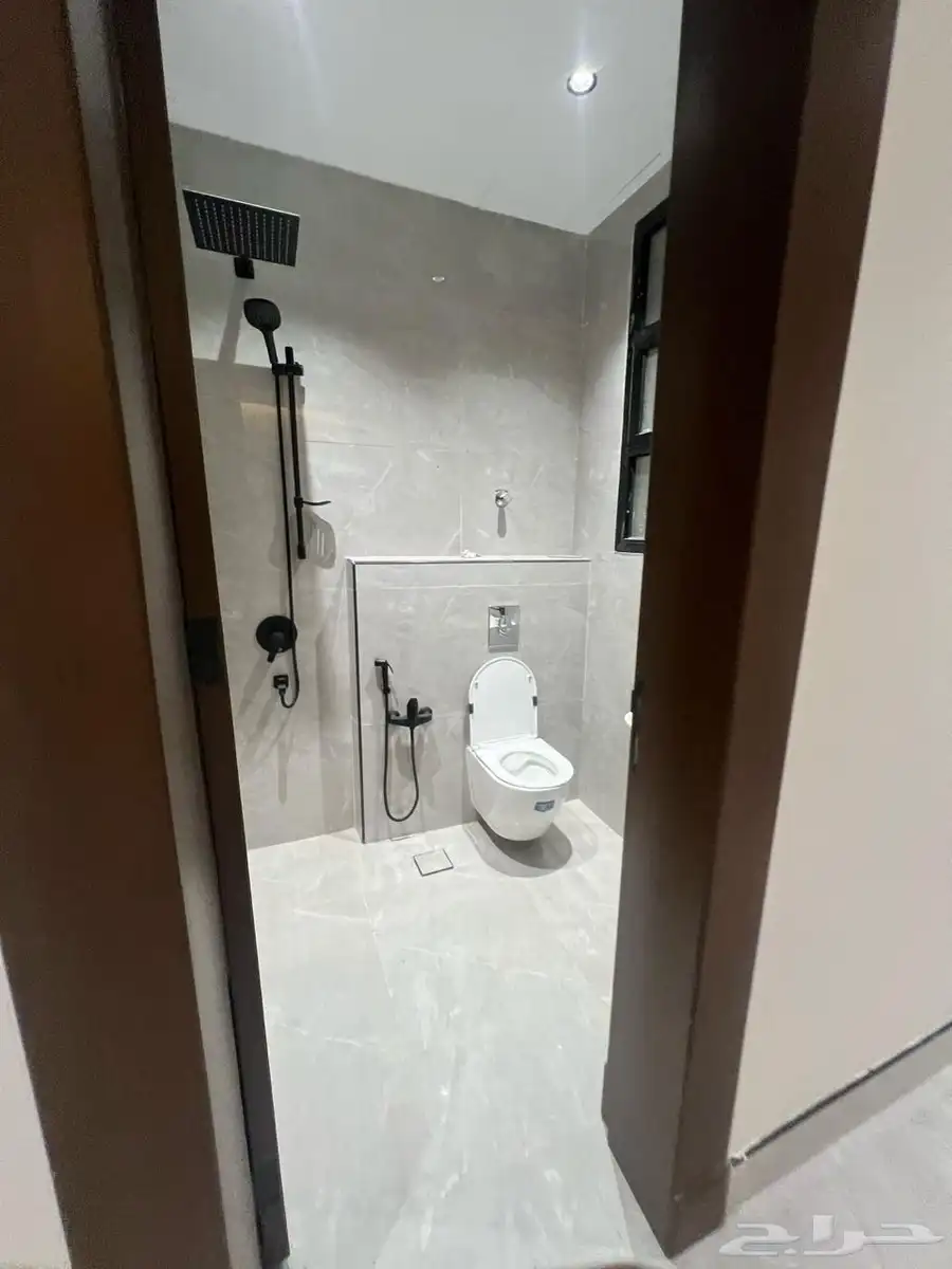 ادوار وتاون هاوس للايجار 1