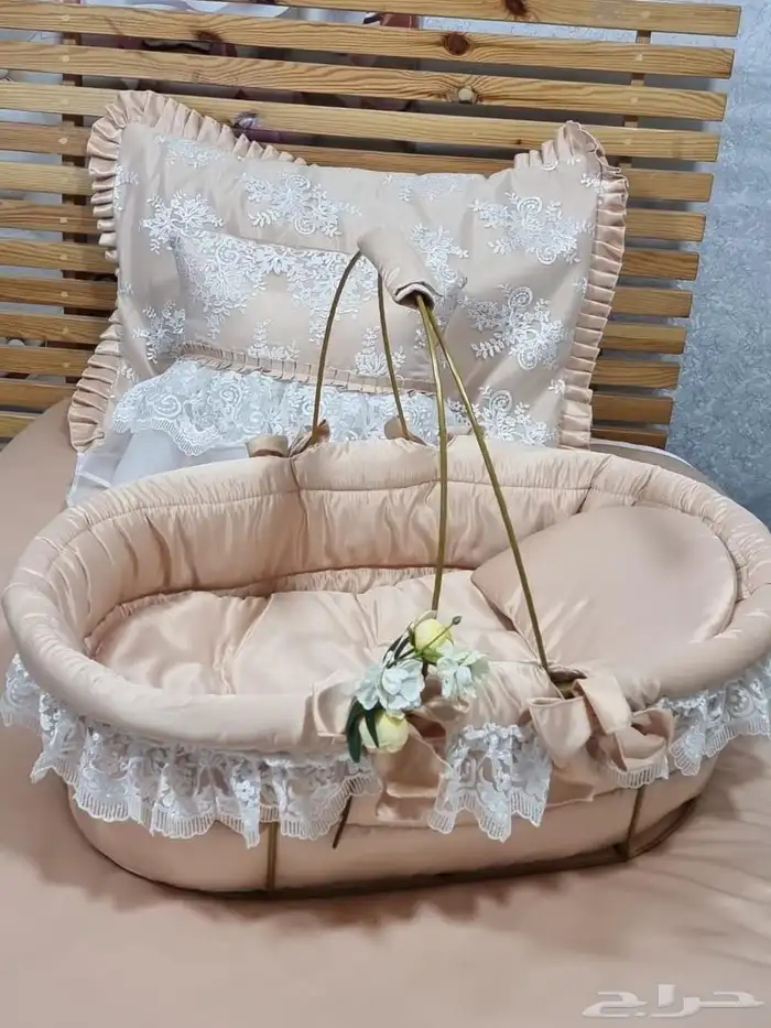 مفرش نفاس استخدام مره وحده  توزيعات استقبال 17 حبه من المسك 2