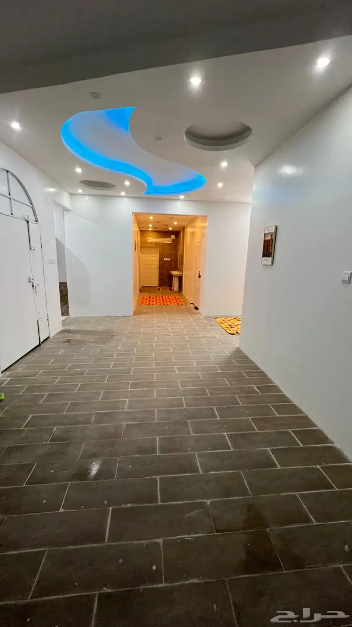 بيت للإيجار قريب من السوده 8