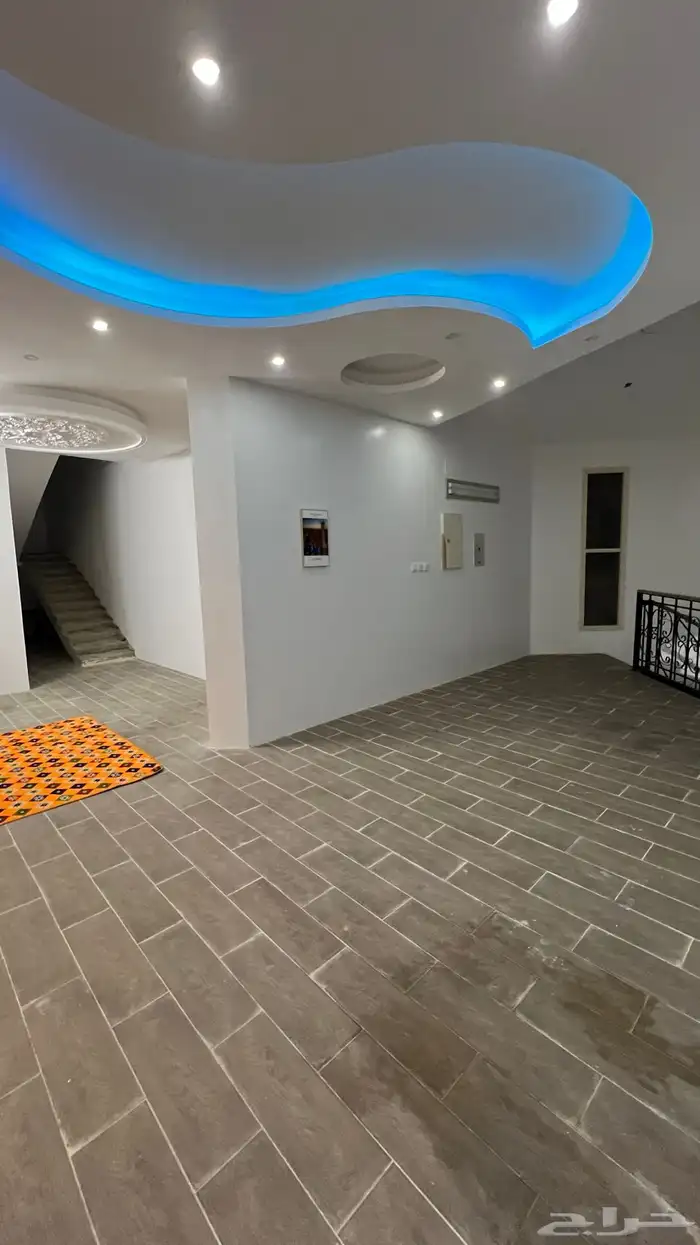 بيت للإيجار قريب من السوده 7