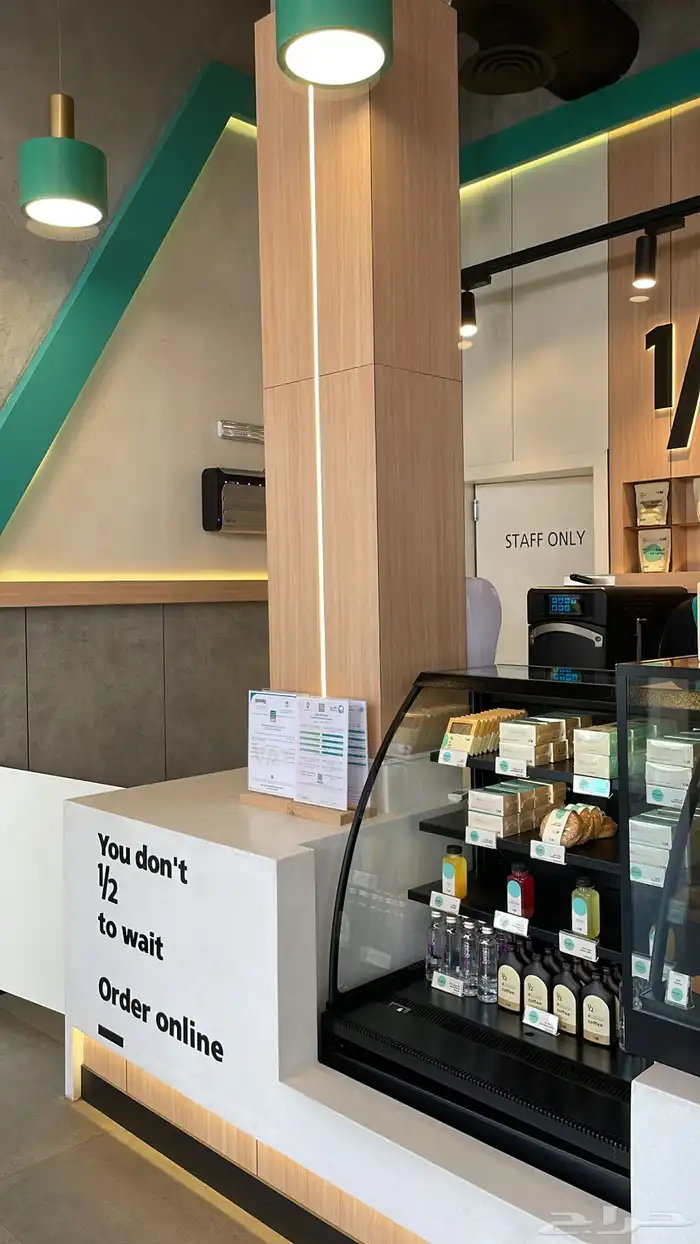 مصور وداعم للحسابات في مواقع تواصل الاجتماعي 1