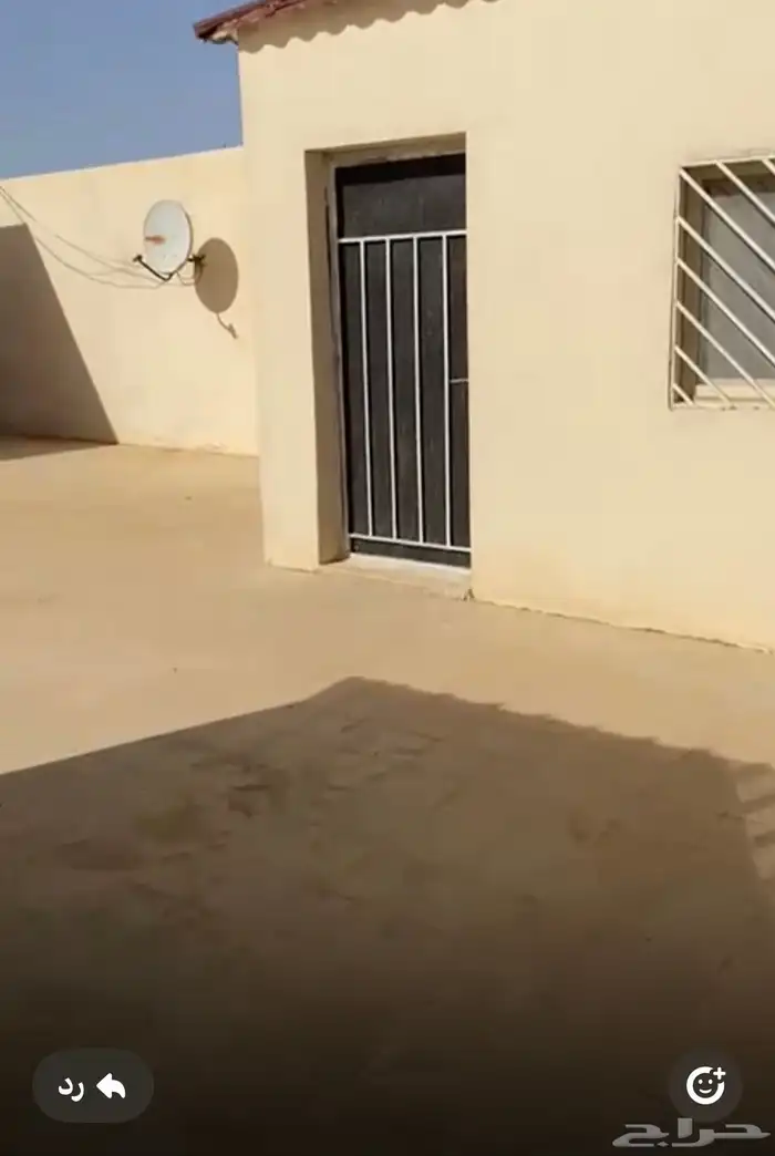 للبيع استراحات عدد2 منفصلة كل وحدة لها مدخل مستقل وخزان وك 2