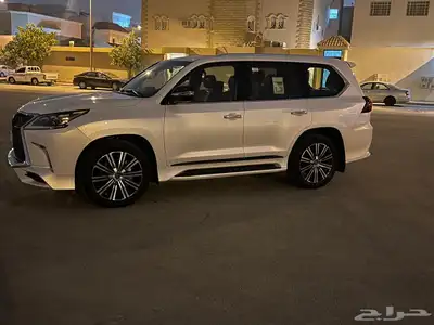 جيب لكزس LX2020 3