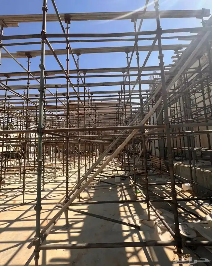 سقالات و مشدات معدنية ثقيلة للتأجير 8