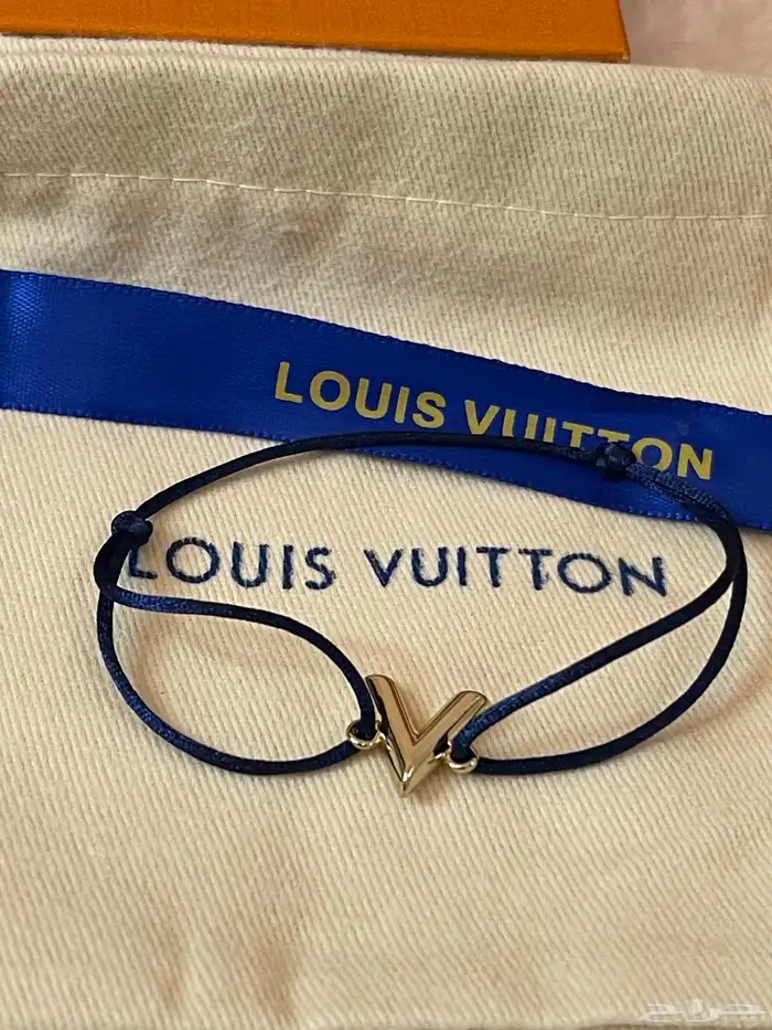 اساور لويس فيتون وكارتير ومسيكا بالملحقات 12