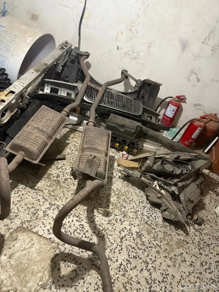 قطع غيار فورد قراند ماركيز 2003 اغلب القطع وكاله القير 0